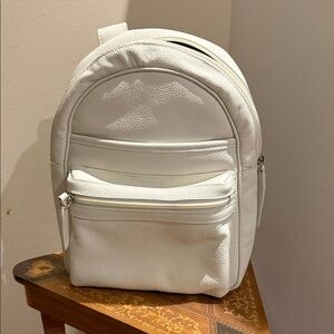 Roots Parkside leather sling bag